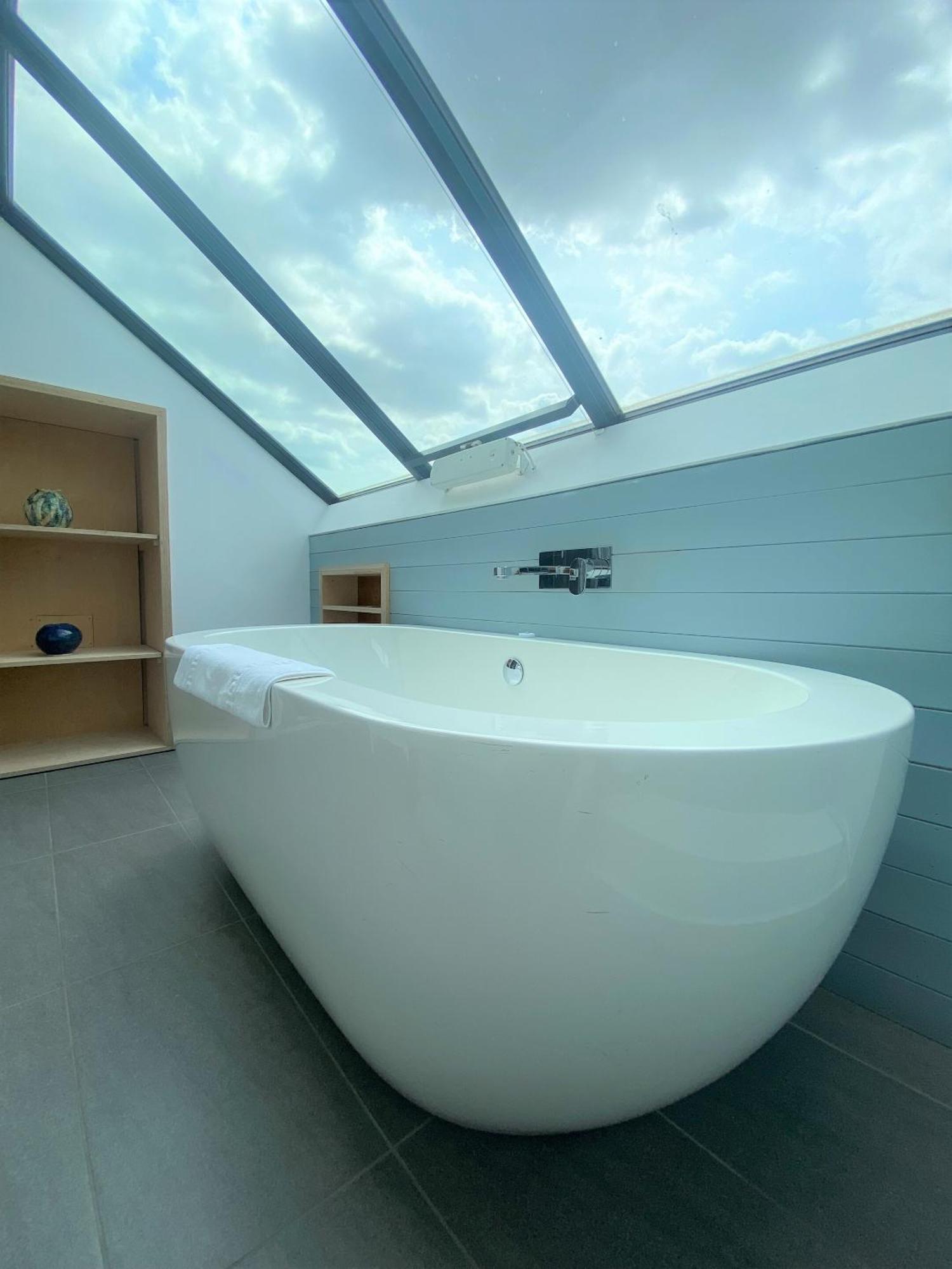 The Old Coach House: Luxury Harbourside